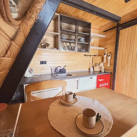 بيت للعطل Wolf House *